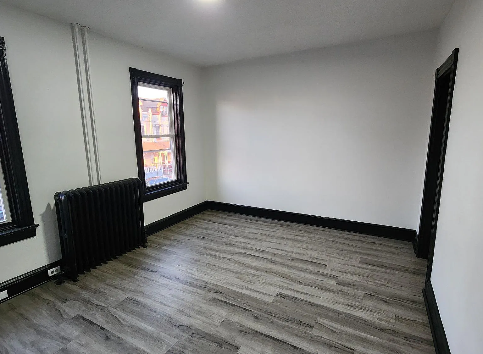 3 bed, 1000 sqft, $1,275 — Photo 4