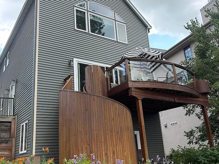 14624 Oakland Beach Ave SE — Photo 2