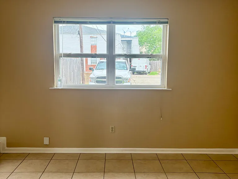 4528 Tabony St — Photo 4