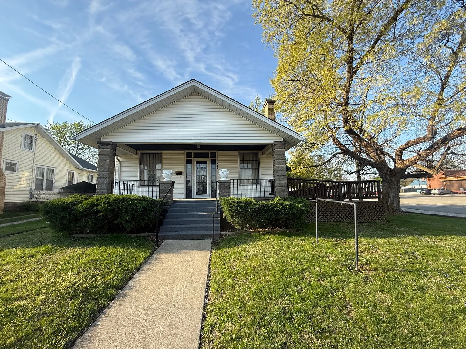 1205 E Main St photo 1