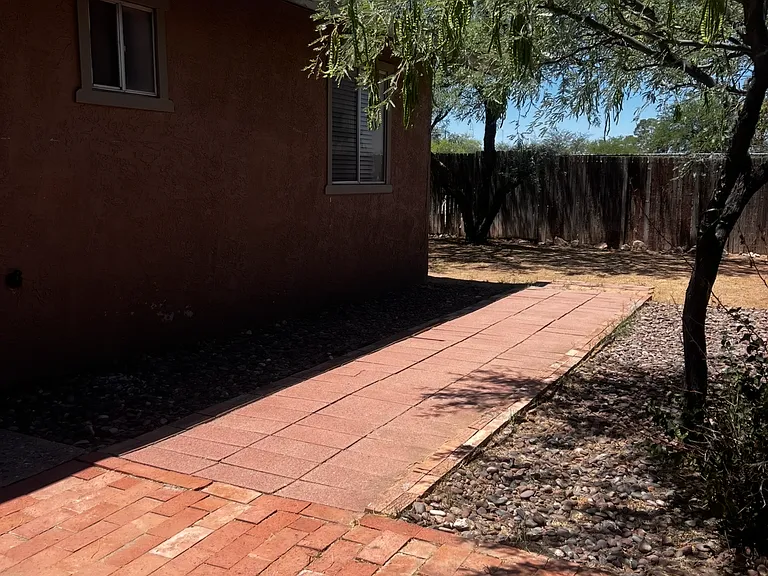 1921 N Madelyn Ave — Photo 21