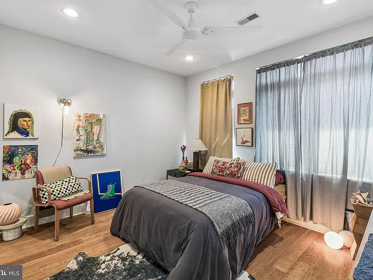 1449 S Bouvier St — Photo 29