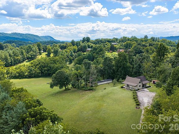 5th image of 82 Sharon Rd
