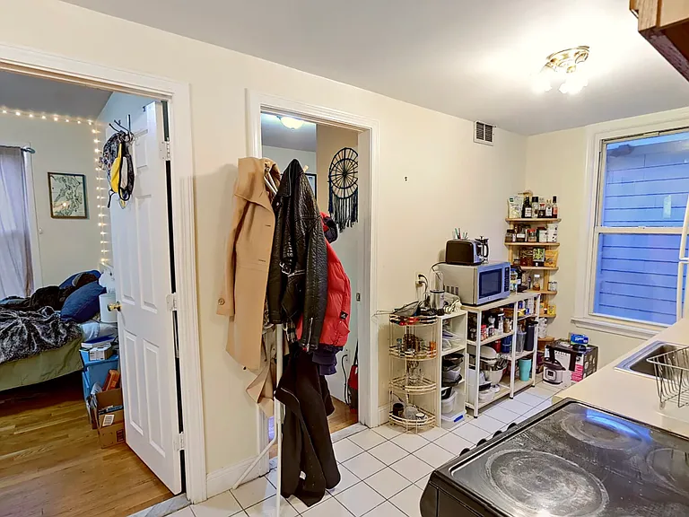216 Freeman St #2A — Photo 12