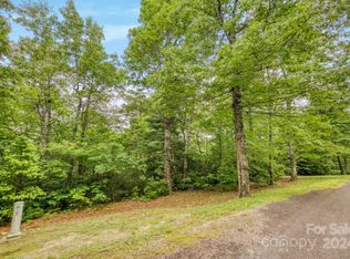 483 Sahalee Trl, Hendersonville, NC 28739