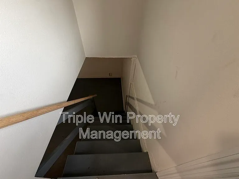 937 Chain Of Rocks Dr — Photo 21