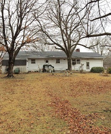 2nd image of 2512 Omaha St