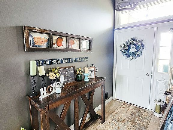 3rd image of 27780 Manchester Cir