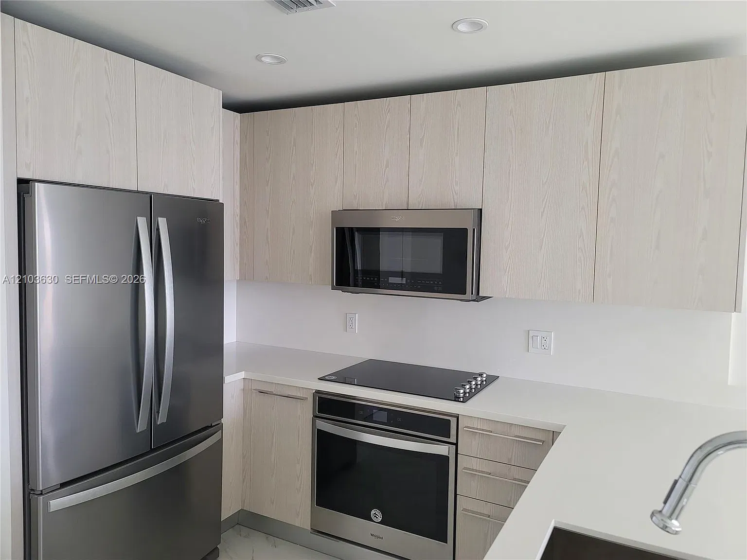 Metropica North Tower One — Photo 2