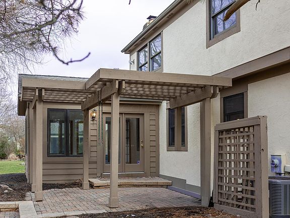 5th image of 7081 Wendy Trail Ln