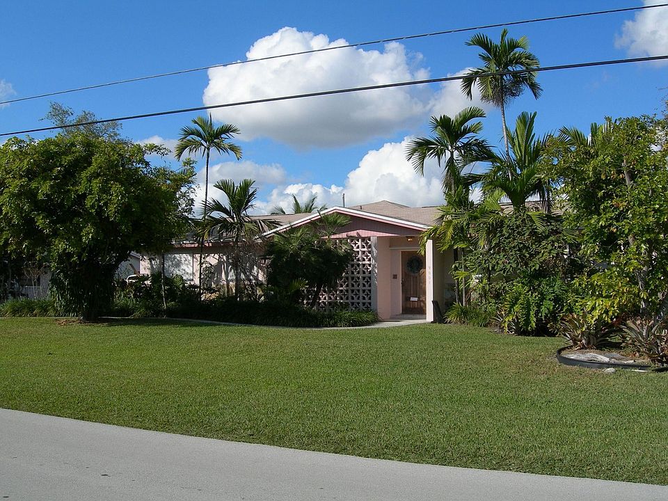1st image of 9001 SW 196th Dr