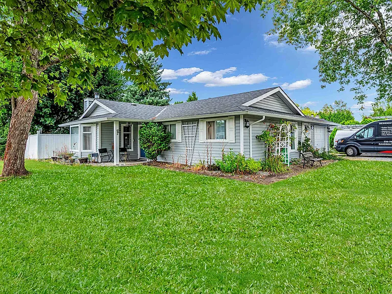 22641 Kendrick Loop — Photo 1