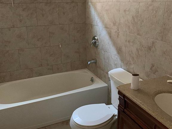 5th image of 226 Seaview Ave #1A