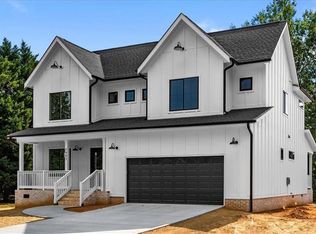 7905 Walkover Dr, Greensboro, NC 27455