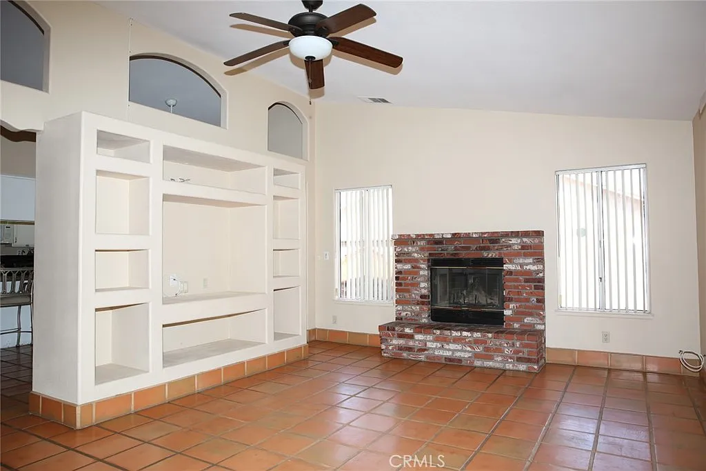3 bed, 1476 sqft, $2,800 — Photo 3