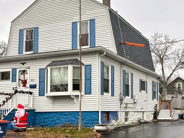 951 Chaffee St, New Bedford, MA 02745