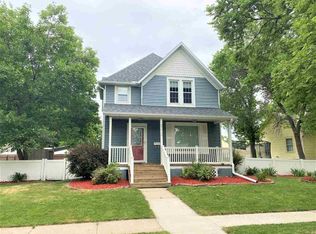 3212 16th St, Columbus, NE 68601