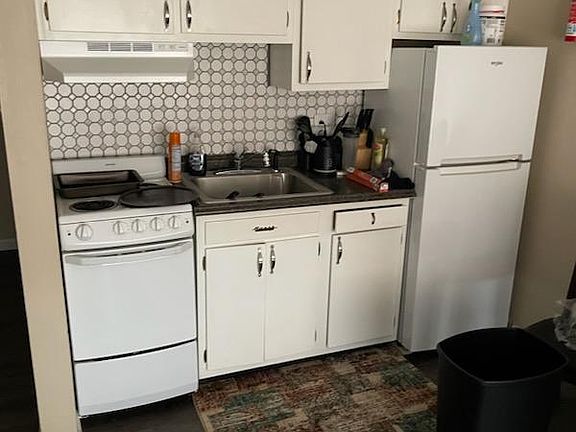 5th image of 2200 S Illinois Ave