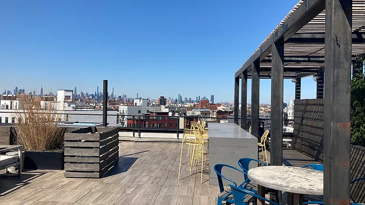 Rented by Nooklyn NYC LLC | media 31