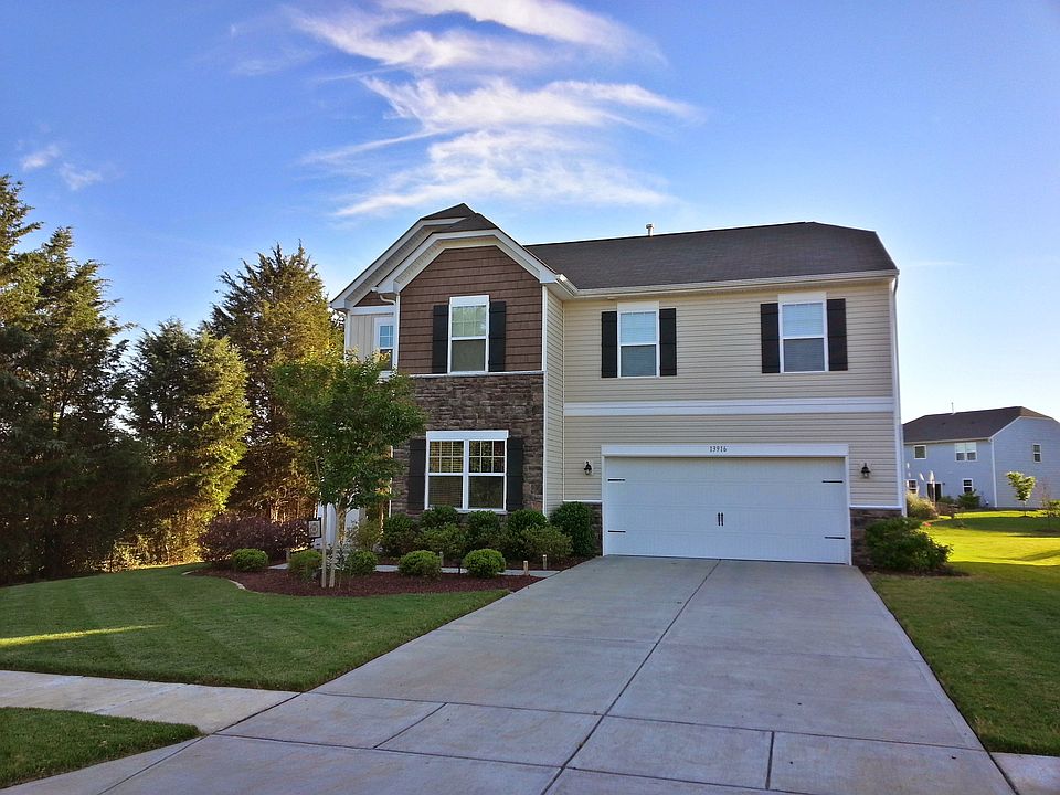 1st image of 13916 Sunrise View Dr