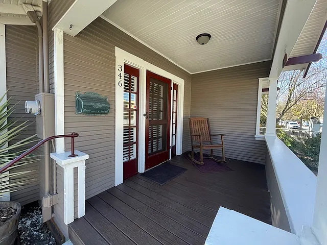 Building Photo - 346 Carrillo St