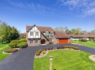 24716 S Mulberry Ln, Crete, IL 60417