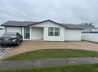 8203 Pinehurst Cir, Tampa, FL 33615