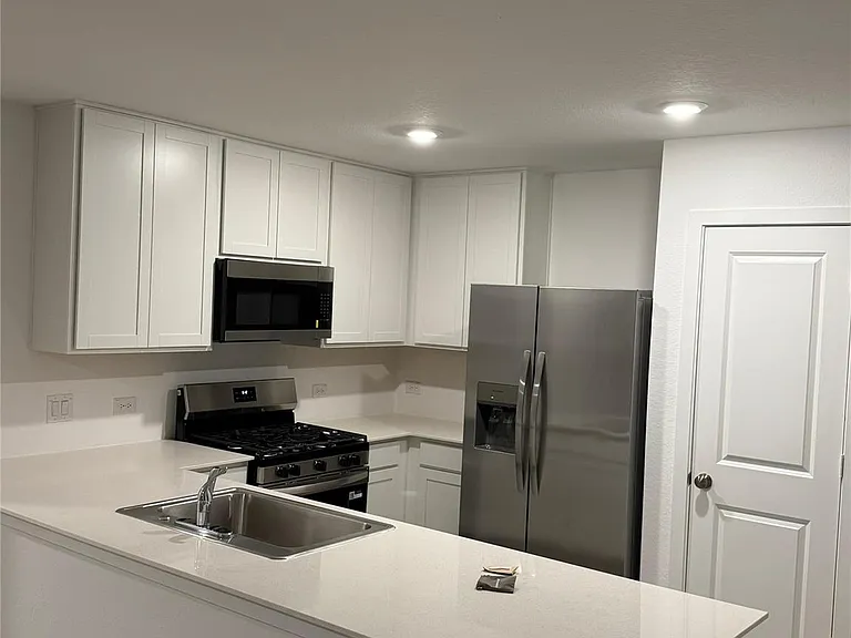 3148 Sunset Glory Dr — Photo 12