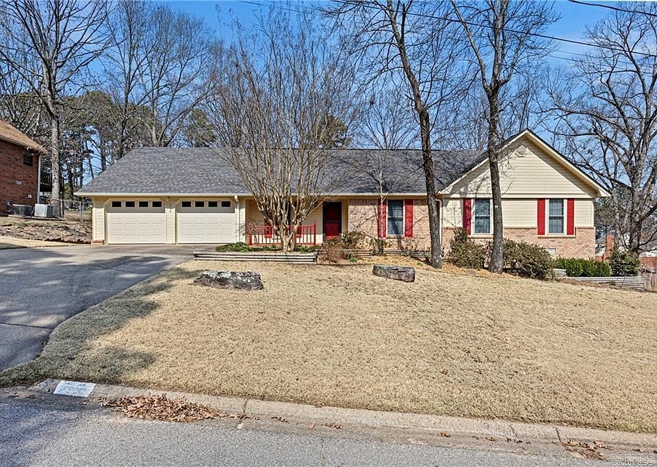1st image of 218 Canterbury Cir