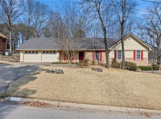 218 Canterbury Cir, Russellville, AR 72802