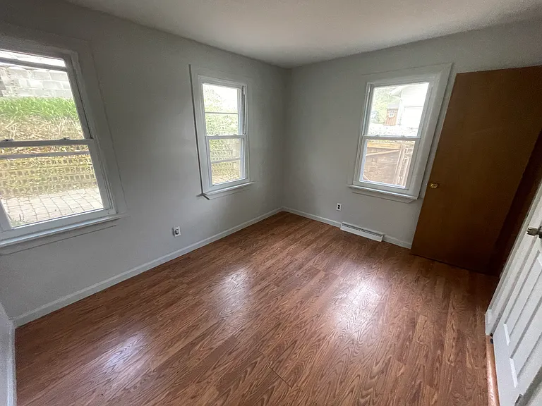 77 Goldfinch Ln — Photo 12