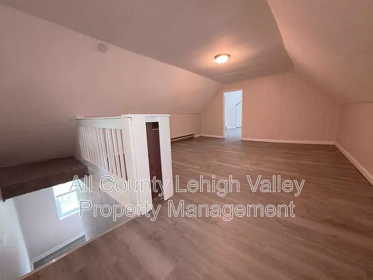 80 Hillside Ave — Photo 7
