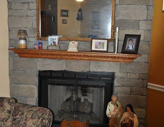 3rd image of 141 Pickett Ave