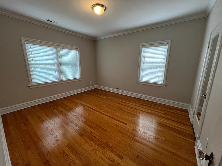 7311 Pershing Ave #1E — Photo 9