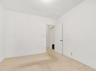 21215 Dumetz Rd, Woodland Hills, CA 91364