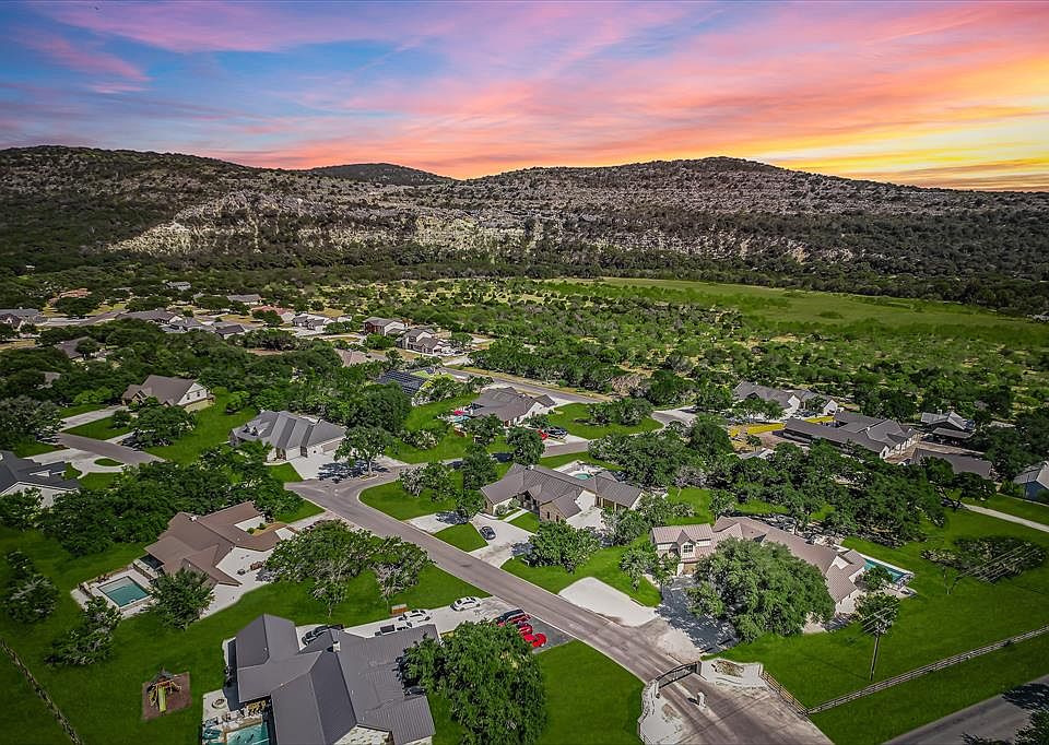 15 Heartstone Ln, Concan, TX 78838 MLS 29947420 Zillow