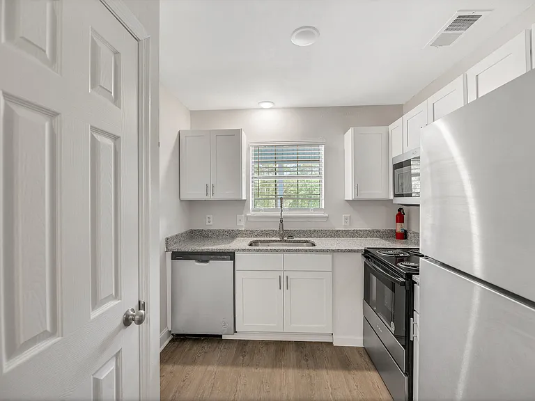 Ardens Place Apartments — Photo 2