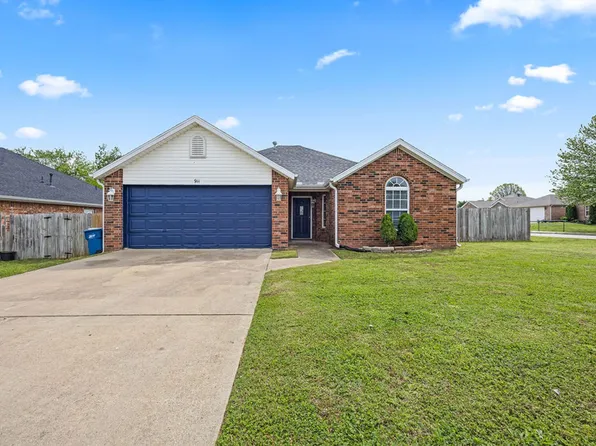 911 SW Cheyenne Dr, Bentonville, AR 72712