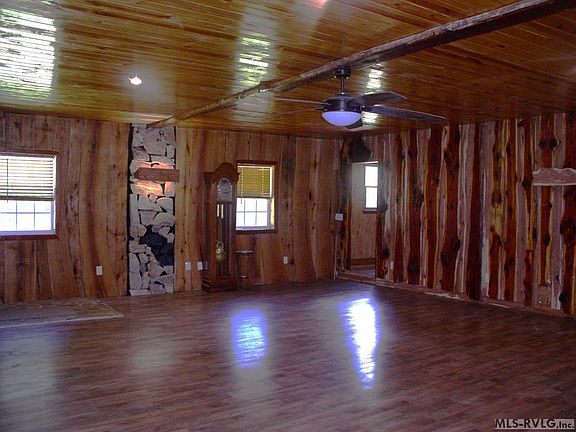 4th image of 42 Tall Pines Dr
