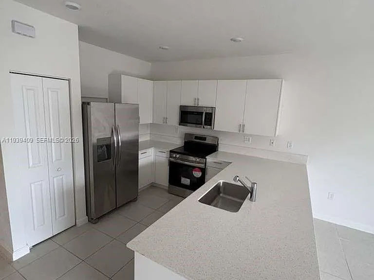 29240 SW 163rd Ct — Photo 2