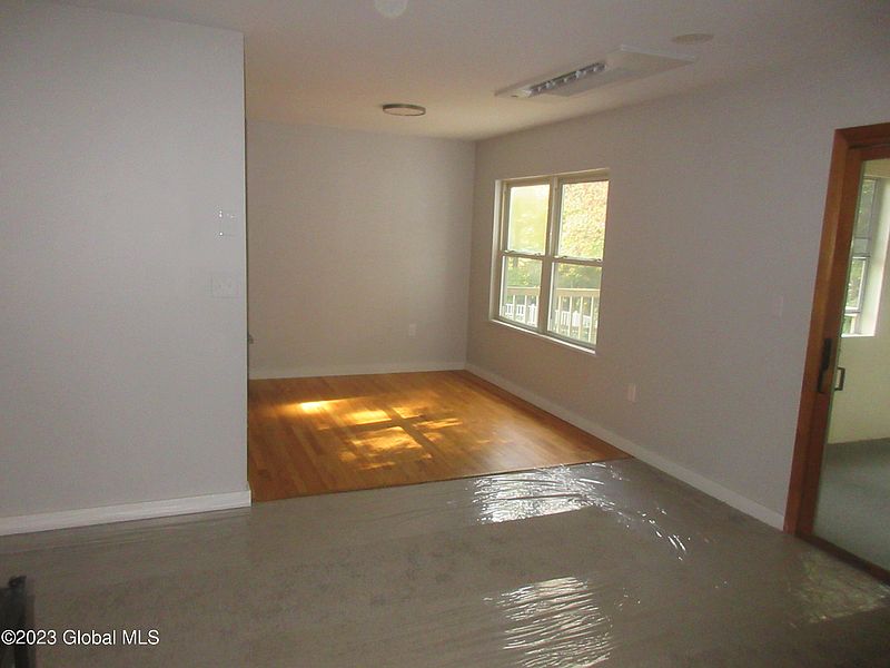 5th image of 6 King Arthur Court