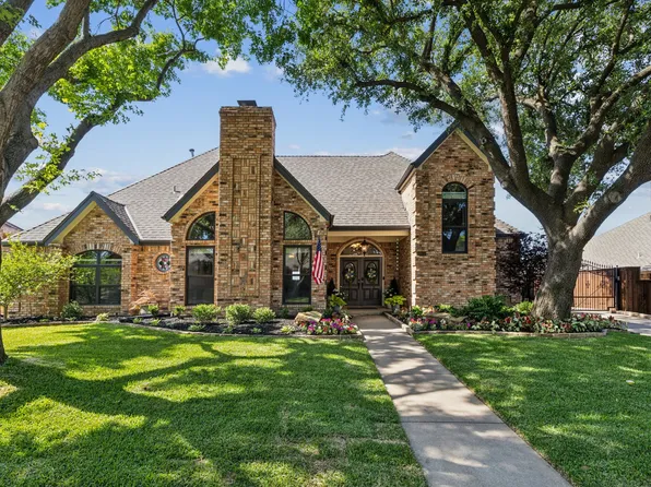 1904 Glenbrook Ct, Bedford, TX 76021