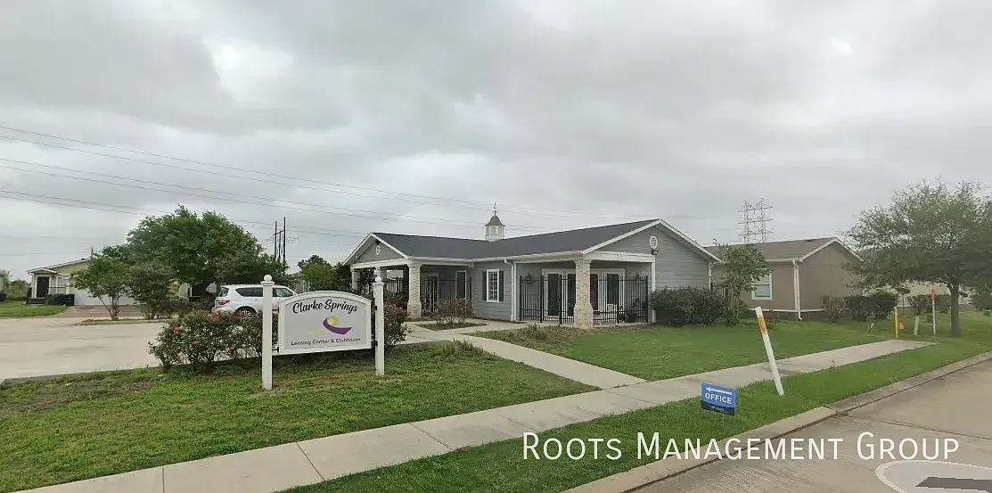 3 Bed 2 Bath Home Available for Lease at Clarke Springs - Apply Now! — Photo 2
