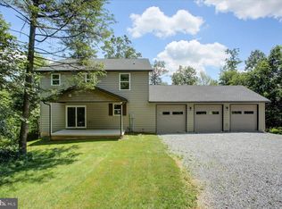 11376 Skyline Dr, Orrstown, PA 17244