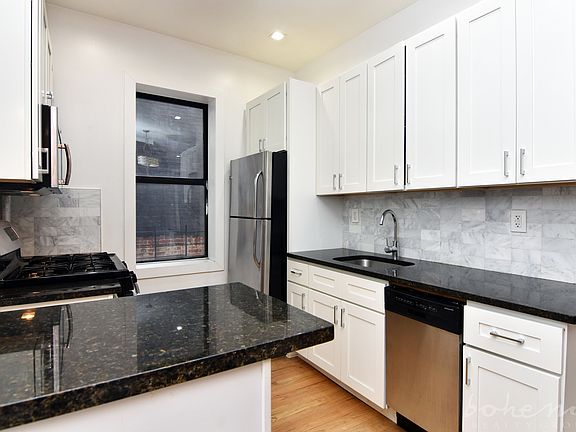 2nd image of 382 Wadsworth Ave APT 4G