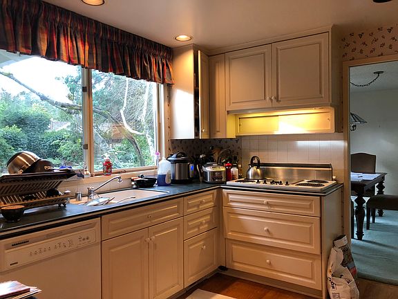 4th image of 2021 78th Ave NE