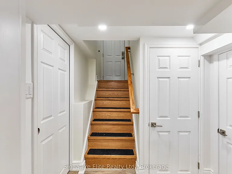 100A Kitchener Rd #LOWER — Photo 14