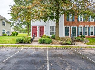 163 Gregory Ln, Franklin Park, NJ 08823