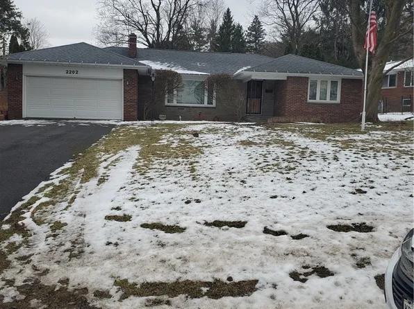 2202 Euclid Ave, Syracuse, NY 13224