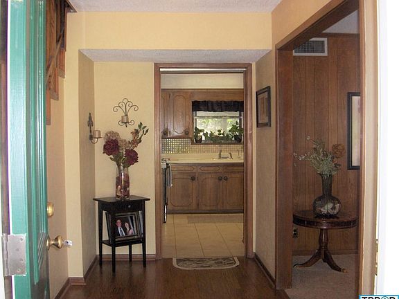 2nd image of 3918 Trailwood Dr